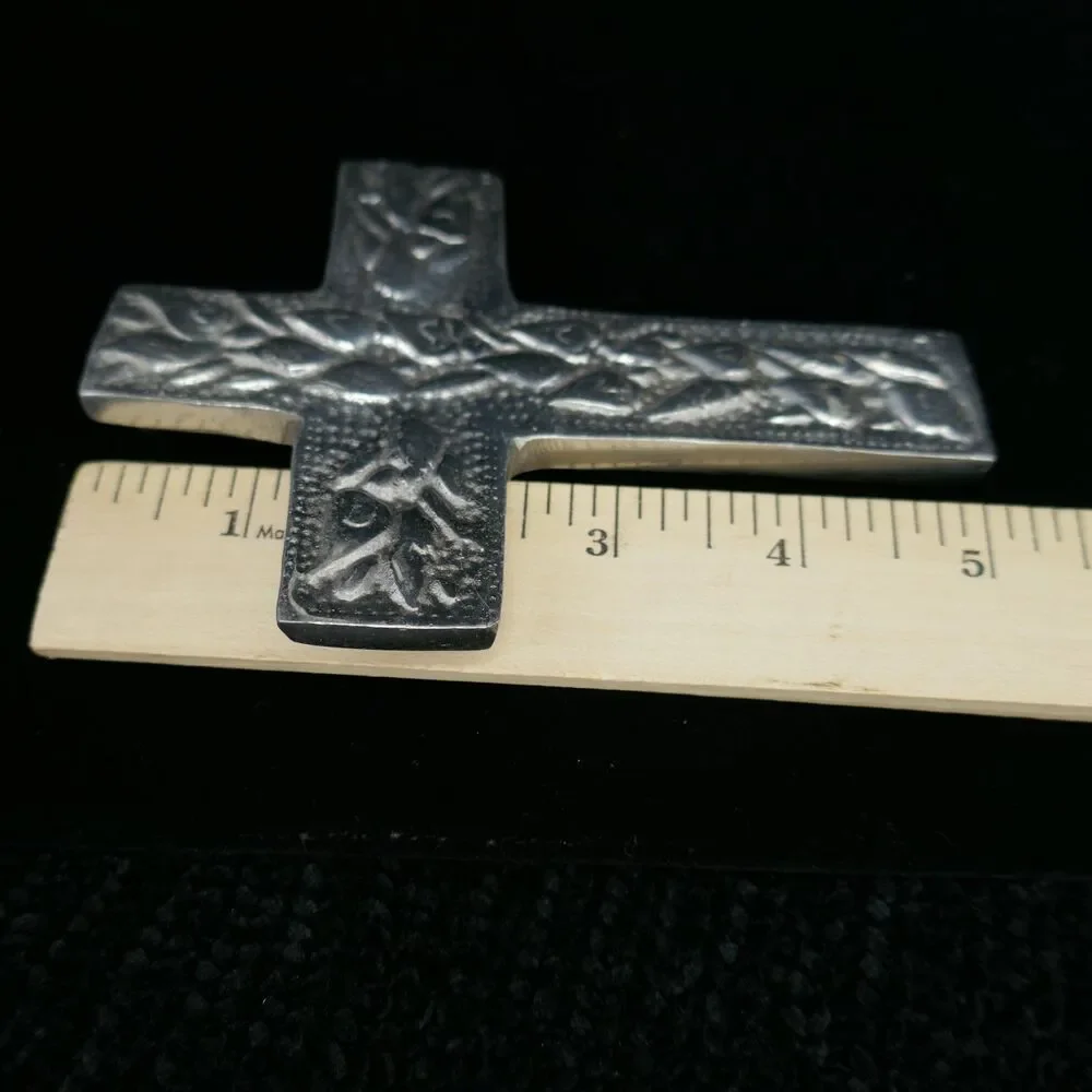Polished Cast Pewter Wall Cross Embossed Leaves Flames 5 inch - Picture 5 of 6